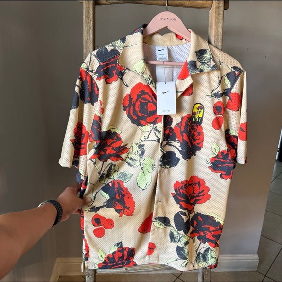 Nike Men's Floral Button Down Shirt - Cream and Red Small - Picture 6 of 14